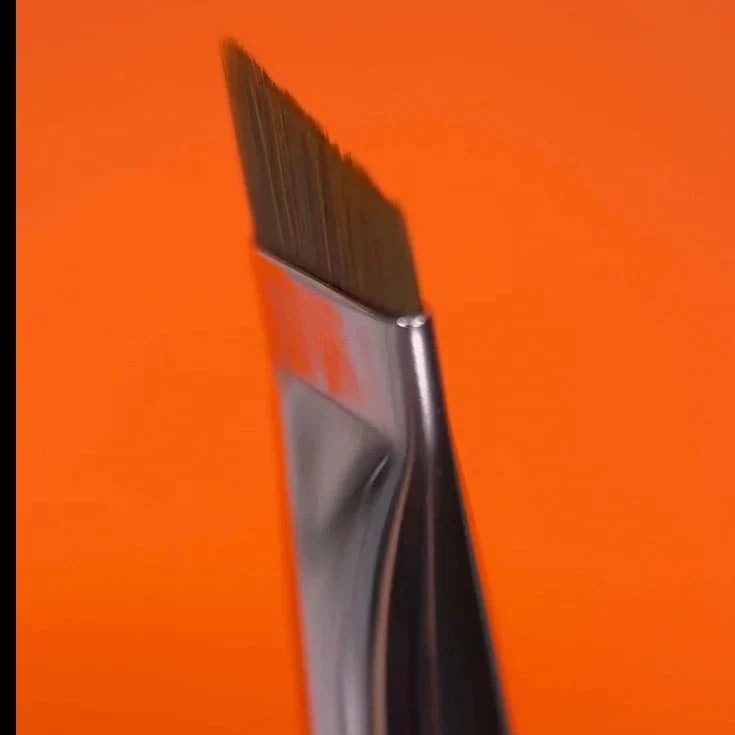 The Face Space - Large Angled Brush