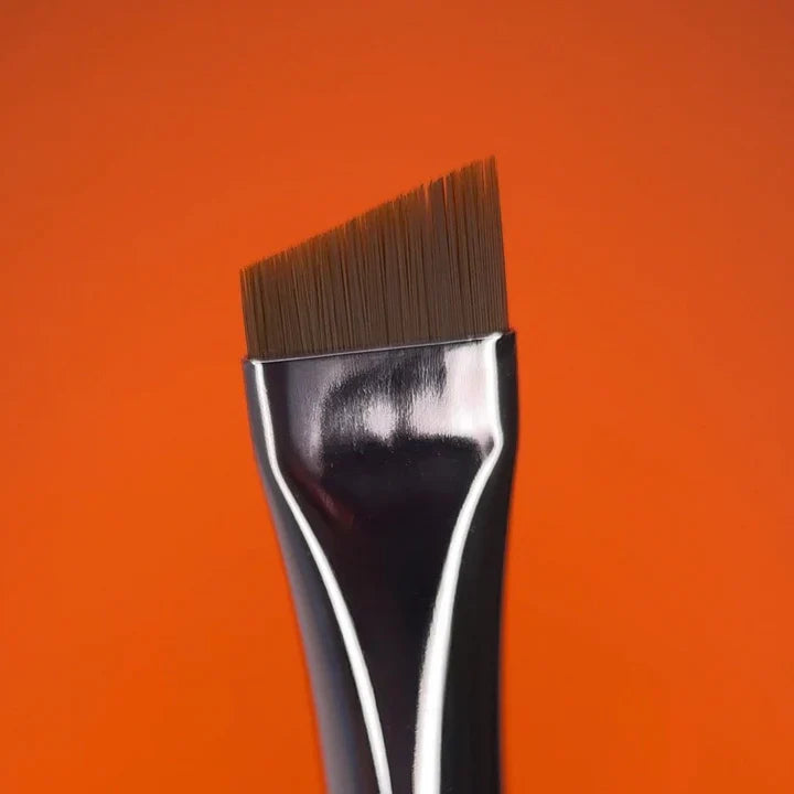 The Face Space - Large Angled Brush